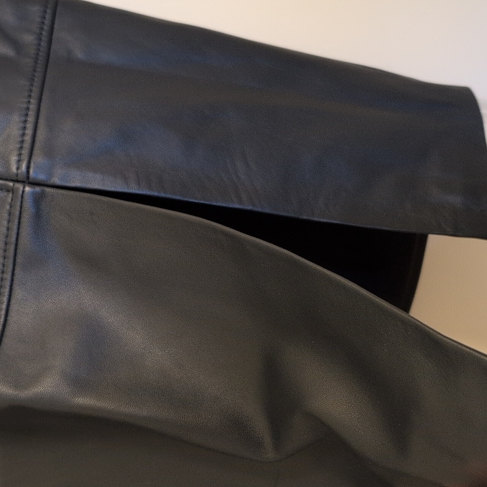 NWT Hugo BOSS Leather Pencil Skirt Setora Style - Dark Blue, Looks Black - Picture 7 of 12
